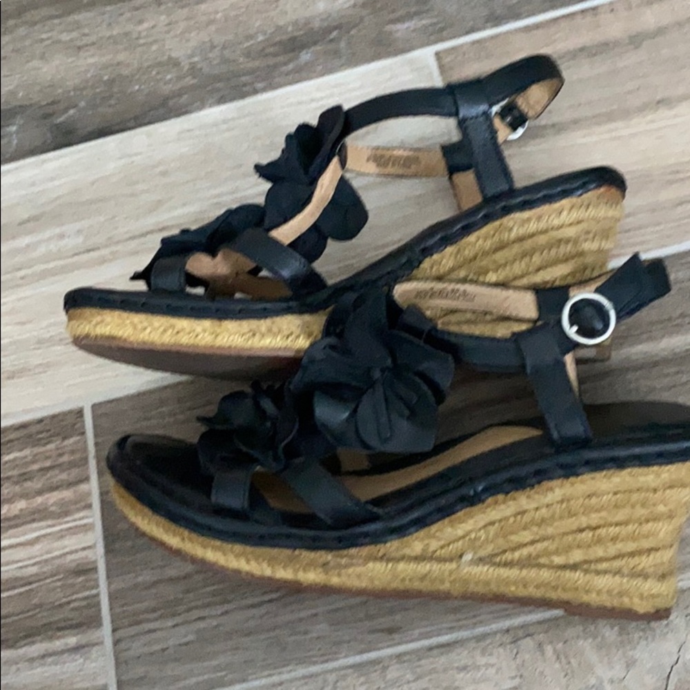 Born Black Flower leather platform! Sz 9 - Picture 3 of 7